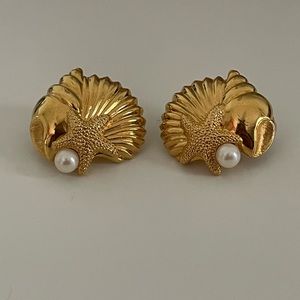 Avon seashell earrings